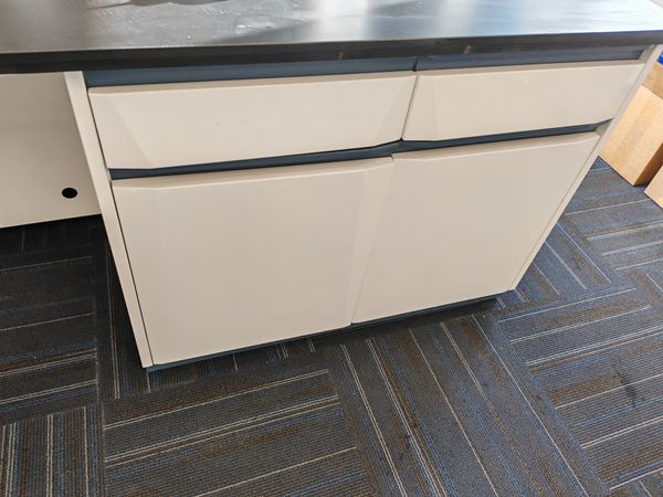 全鋼實(shí)驗(yàn)臺(tái)